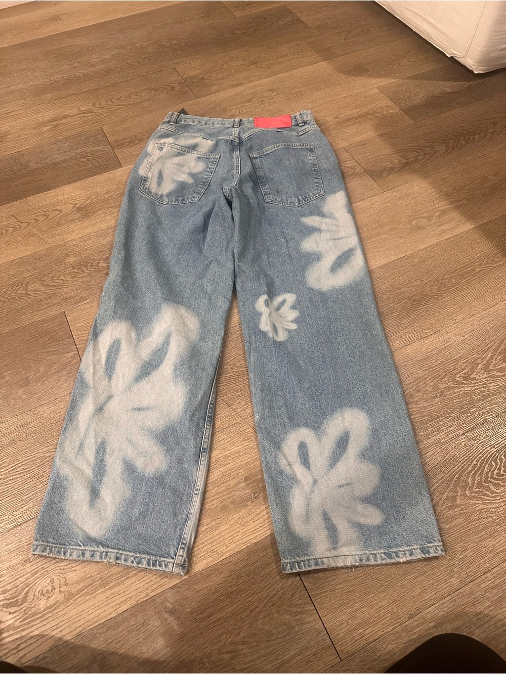 Zara Light Blue Wide-Leg Jeans with White Painted Floral Design